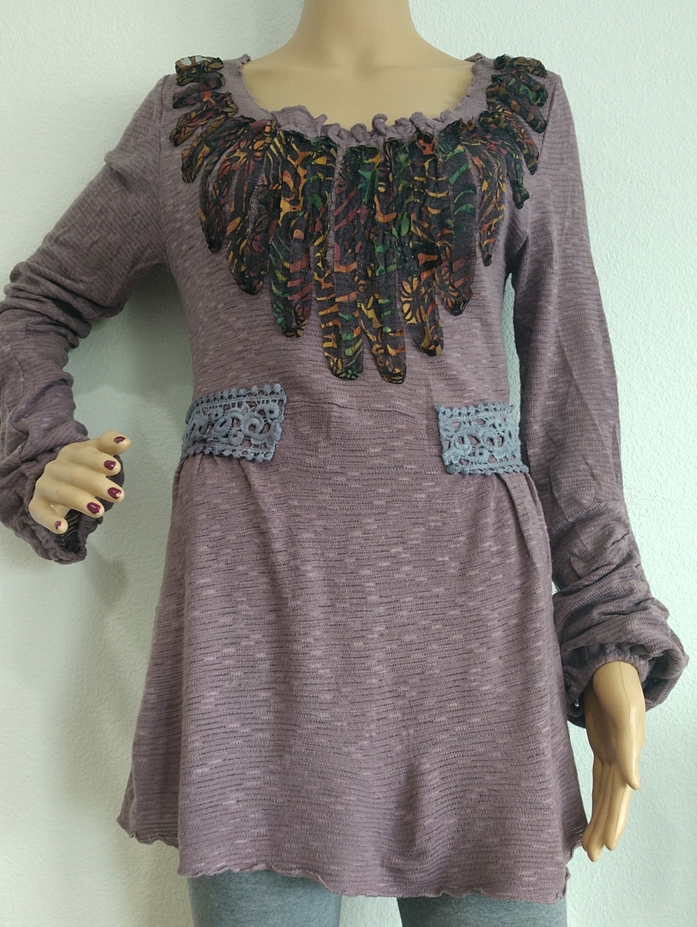 Women’s Lavender Long-Sleeve Tunic with Decorative Collar